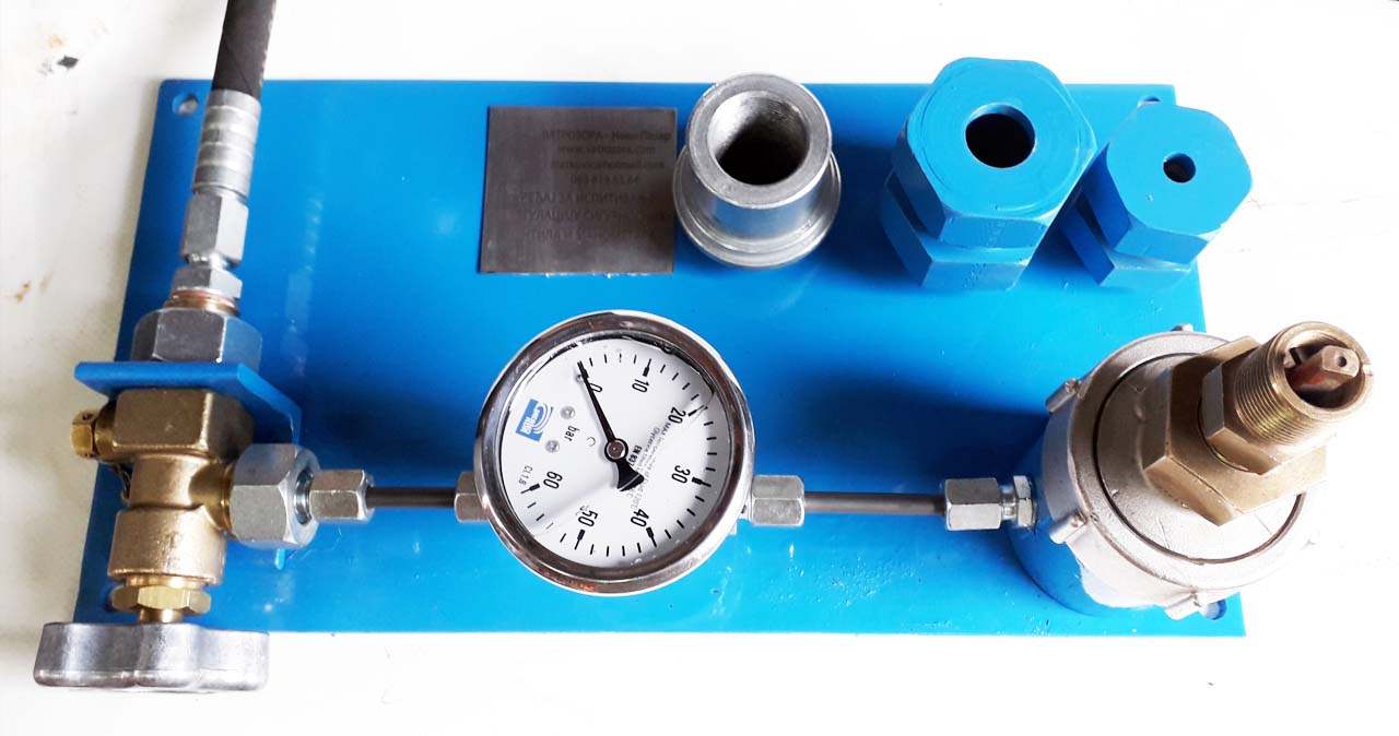 Uređaj za ispitivanje ventila sigurnosti i manometara i regulaciju ventila sigurnosti S-aparata